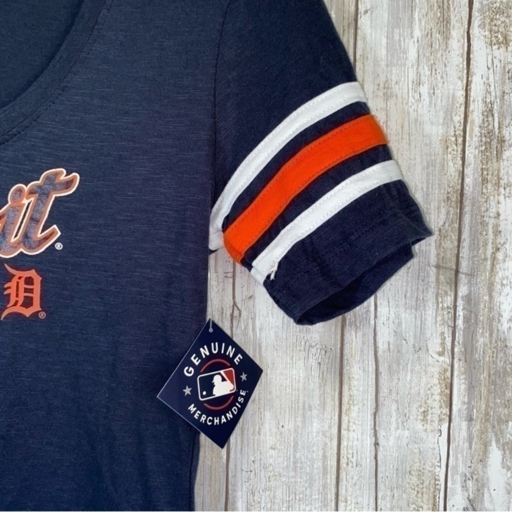 NWT MLB Detroit Tigers Baseball Tee - Picture 2 of 4